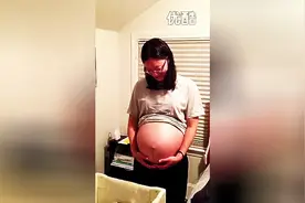 怀孕八九个月的妈妈肚子突然疼了视频封面