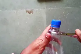 动手操作：小伙用空矿泉水瓶做了个电风扇，看完真心涨姿势了！图片