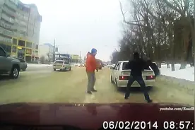 俄罗斯公路上的车祸集锦 太吓人了视频封面