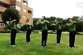 幼儿早操学习《青蛙最伟大》图片