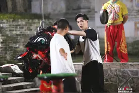 张艺兴《极挑》遭整蛊 成功翻盘变“小师父”图片
