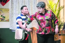 《开心剧乐部》宋小宝化痴情男“苦追”贾玲图片