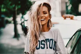 时髦一夏的100种T-shirt穿法都在这儿了图片