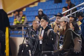 《奔跑吧》总导演竟是88年的！姚译添：和时代一起奔跑图片