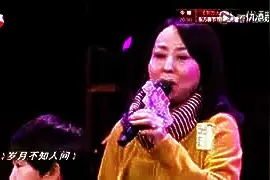 57岁女子嫁小19岁老公，生三胞胎，老公一出惊呆全场！视频封面