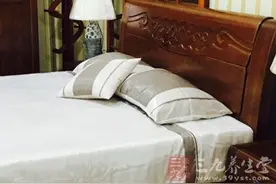 枕头不合适容易导致落枕图片