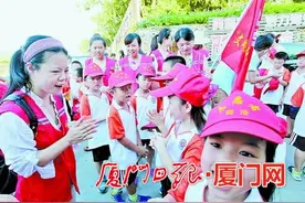 春暖“志愿红”图片