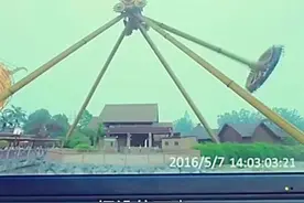 离奇停不下来的大摆锤你还敢坐吗  ？图片