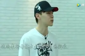 邓伦演绎舞蹈《全部都是你》真是酷极啦，哈哈图片