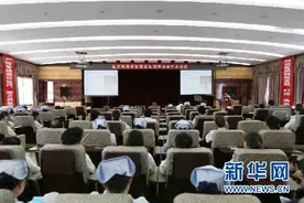 北京海鹰脊柱健康公益基金会在安顺举行义诊活动图片