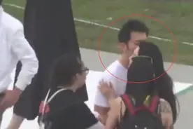 撒狗粮！李晨探班范冰冰 拥抱goodbye kiss超甜蜜图片