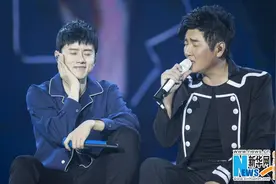 张杰助阵孙楠巡演 调侃“听孙楠的歌永葆青春”图片