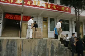 镜头丨山村学生吃上营养餐图片