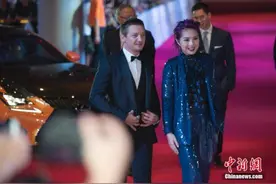 华裔“自媒体”网红闯进好莱坞 吁年轻人勿忘初衷图片