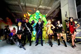 在魔都商场体验战火纷飞 |  穿越火线全国巡展登陆上海图片