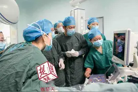 3-1-1=1，三胞胎孕妇两次“减胎”后产下独子图片