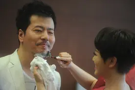 疯子黄国伦的鸟巢音乐梦图片