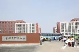 山东化工职业学院落户潍坊 迎来首批1200名新生图片