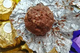 网店搞创意将品牌巧克力分装销售 食药监：有安全隐患且违规！图片
