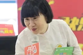 冰城小科学迷搭上“神奇校车”图片