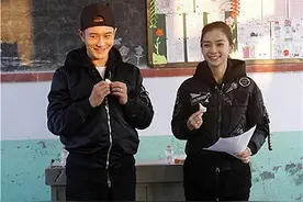 baby化身公益达人 和黄晓明探访老人和孩子图片