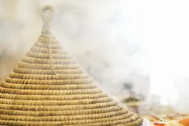 石头锅，草帽盖！如此港火的土鸡土鸭土鹅人均只要30+！全宜宾找不出第二家！图片