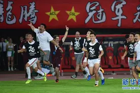 上港点球淘汰恒大，晋级亚冠四强图片