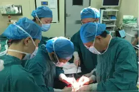 宿迁市第一人民医院多学科联合会诊，切除15厘米巨大肿瘤图片