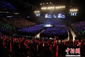 上海上演万人规模“二次元狂欢”图片