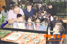 大如脸盆 小如银元 数百件糕饼模具藏品天津展出图片