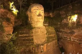 10月10日起 30元夜游乐山大佛图片