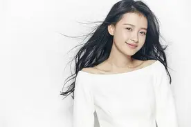 女星额头惊现一处凹陷，原因竟然和这有关…图片