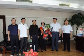 “一朵守望正义的云”——毕冬云同志载誉归来图片