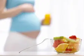 孕早期须防微量营养素缺乏，熟记三大饮食原则图片