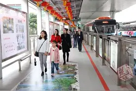 厉害了BRT！雄楚大道BRT成华中首个公交文化长廊图片