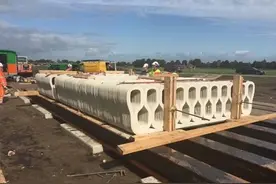 英媒：荷兰开通全球首座3D打印混凝土桥梁图片