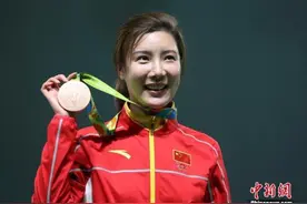 “教练”杜丽：现在应该是年轻人的天地图片