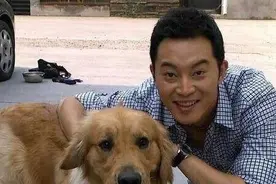 奶爸也是爱狗人士！沙溢与狗狗合照 面目含笑友爱满满图片