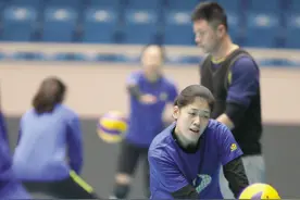 家门口再亮相 天津女排谋连胜图片