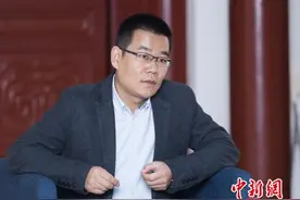 知名作家徐则臣：好作家不仅要会讲故事图片