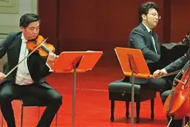 “布拉格密码”邂逅“中华情”图片