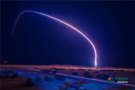 “蓝盾-17S”夜间演训场景绚丽图片