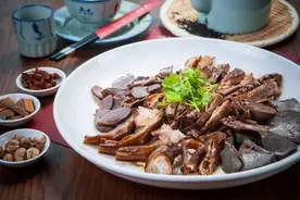 潮汕卤鹅专门店，从神仙嘴里抢肉吃！图片