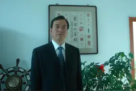 三十年痴心不改 李金山一把刻刀绘人生图片