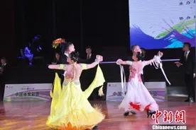 1200名中外舞蹈精英广西秀技图片