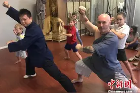 “洋弟子”与中国功夫：关了跆拳道馆 改学中国功夫图片