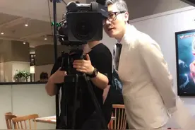 鲨上校驾到！CF白鲨COS最帅肯德基老爷爷（多图）图片