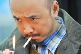 徐峥暴打女记者，网友创作神曲《踩踩踩》调侃冲突视频封面