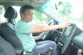 夏东评车：纳智捷U6内饰测评，大屏加科技感档杆有特斯拉的感觉视频封面