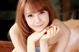 日本混血少女日常美照：灵气逼人，笑容甜美诱人图片